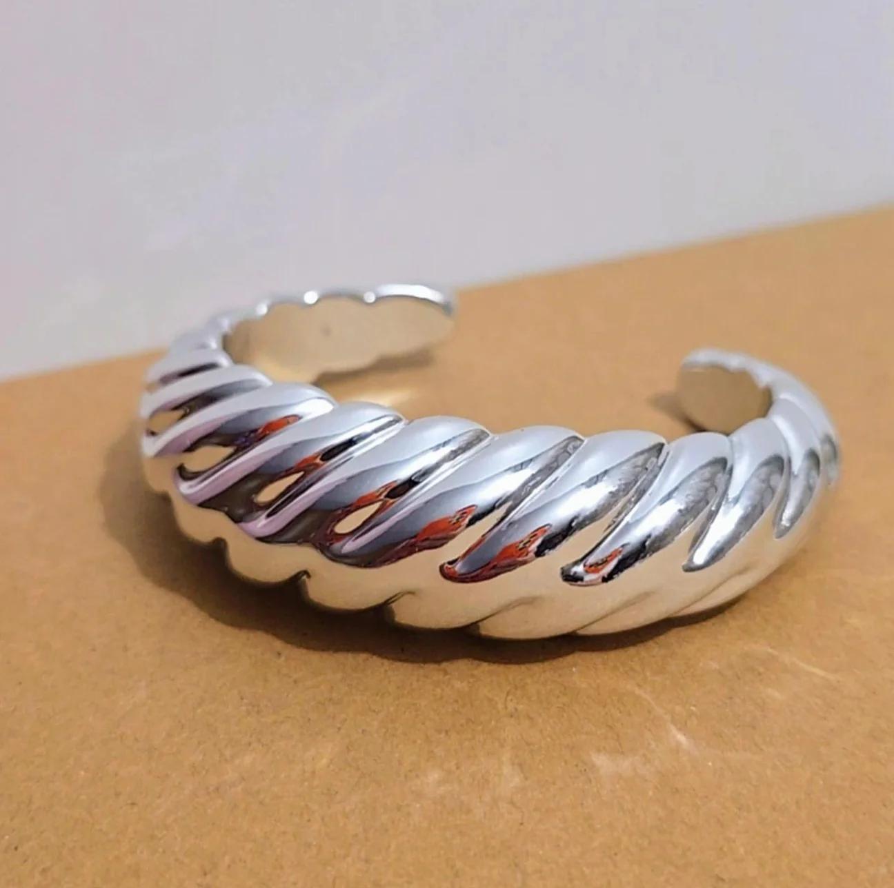 Spiral Bangles Bracelet